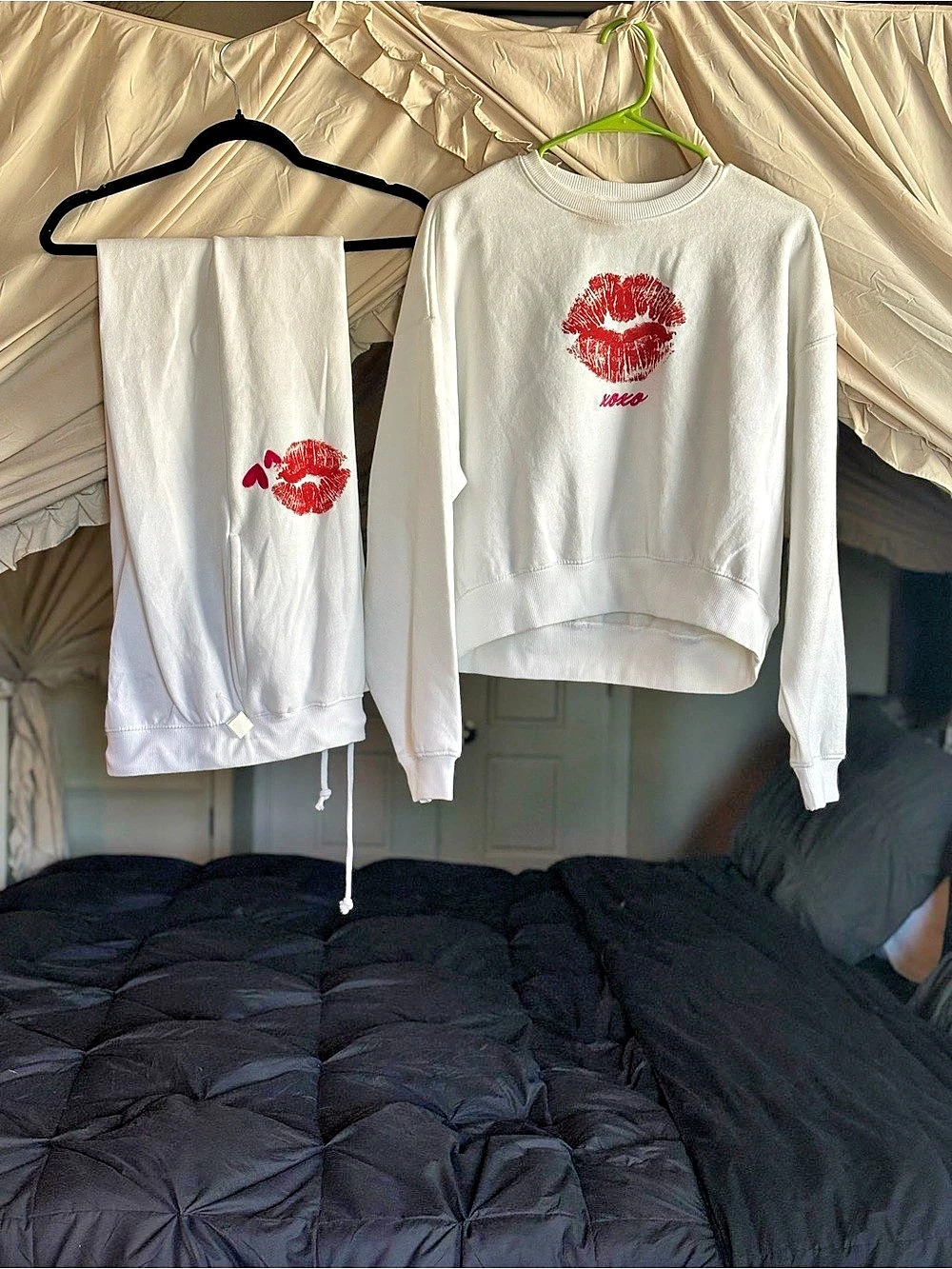 Strange Daze White & Red Kiss Jogger Set